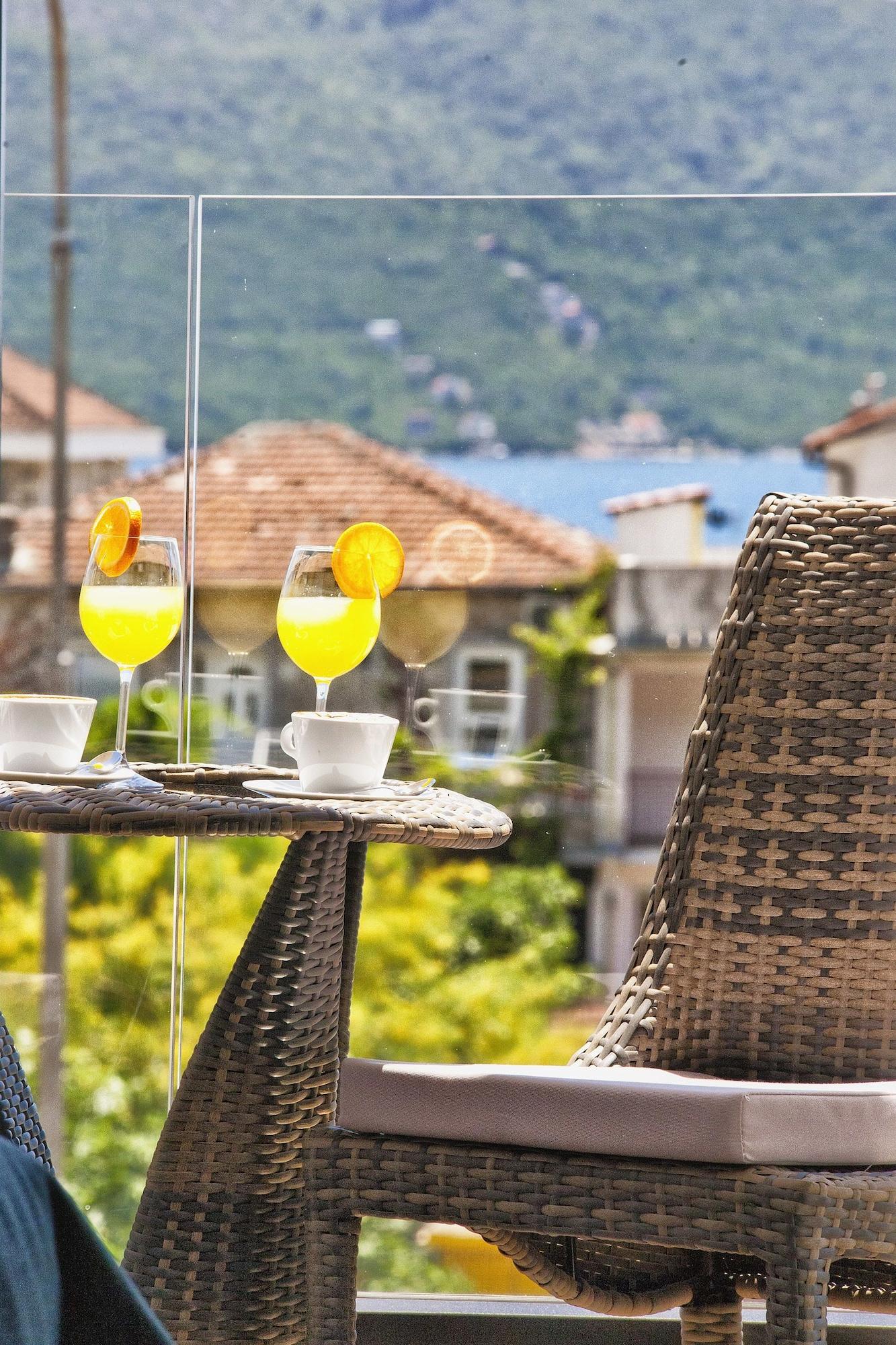 Wellness & Acd Hotel 4*