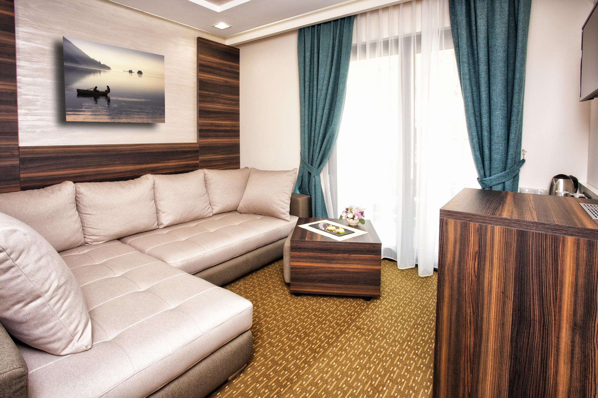 Wellness & Acd Hotel 4*