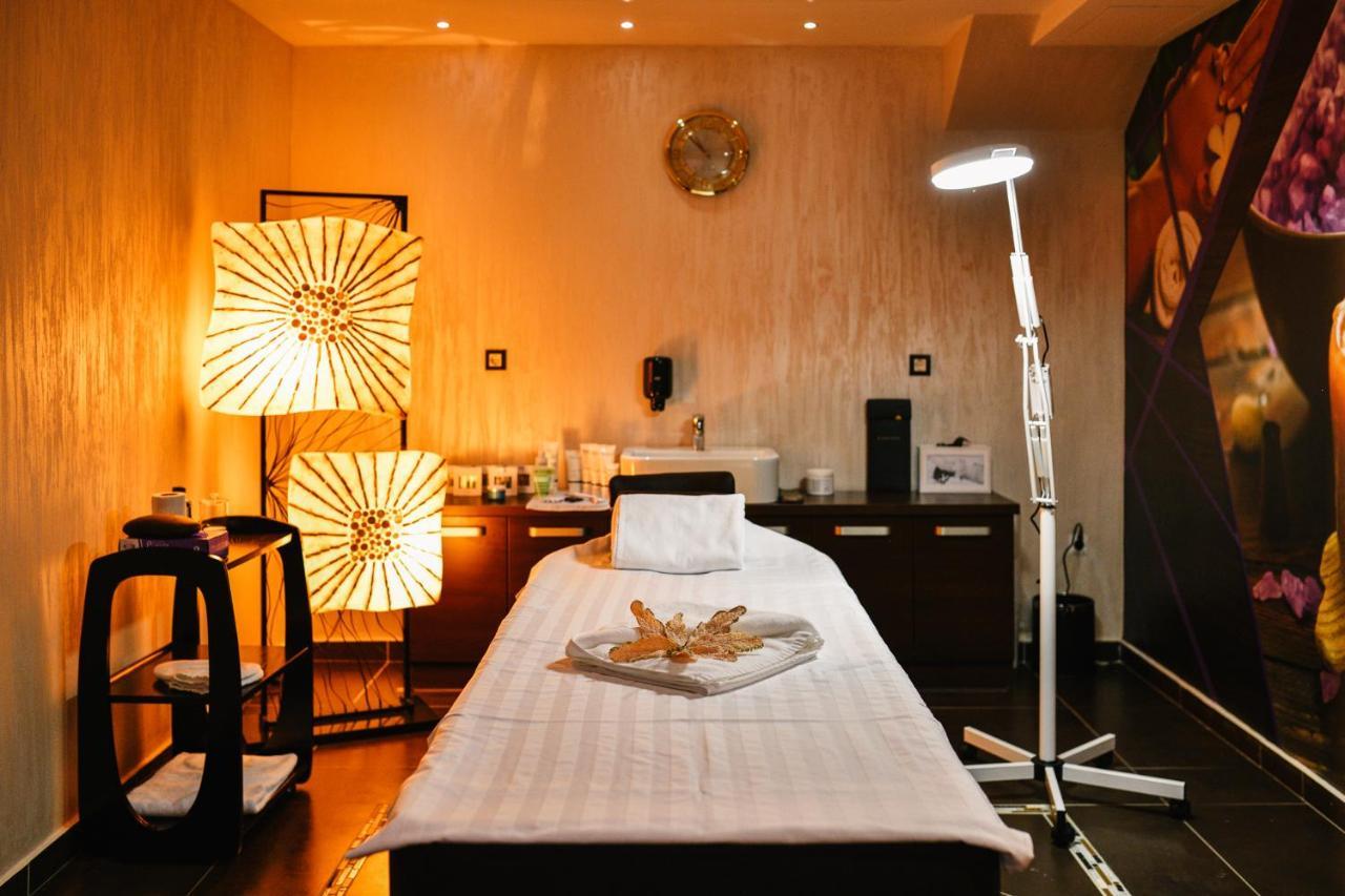 Hotel Wellness & Acd