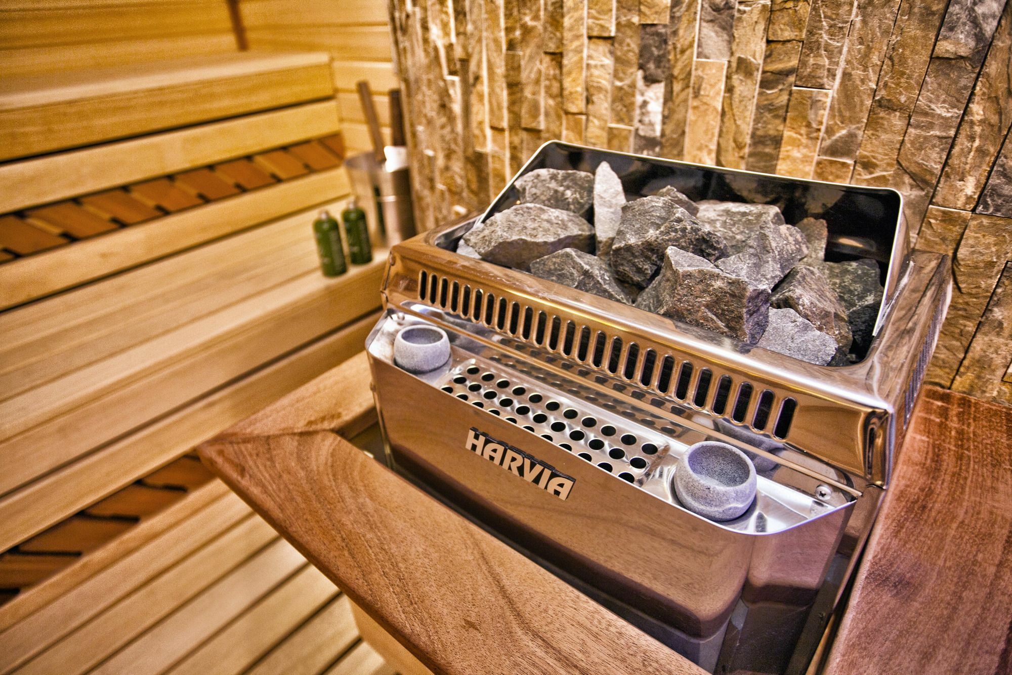 Wellness & Acd Hotel